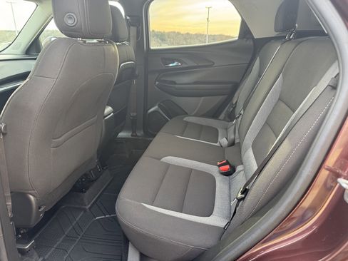 Used 2023 Chevrolet TrailBlazer LT w/ Convenience Package image 7