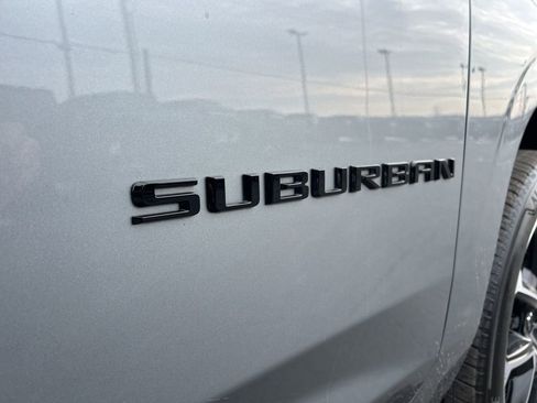 Used 2025 Chevrolet Suburban RST w/ Comfort Package image 12