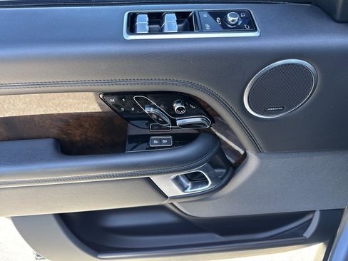 Used 2021 Land Rover Range Rover image 14