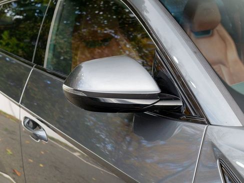 Used 2019 Lamborghini Urus Base image 10