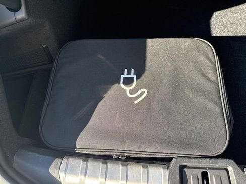 Used 2021 Porsche Taycan 4S image 10