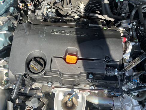 Certified 2025 Honda HR-V Sport image 24