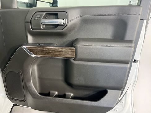 Used 2021 Chevrolet Silverado 1500 RST AWD/4WD image 34