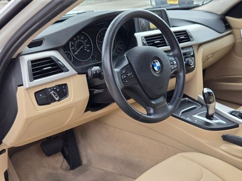 Used 2016 BMW 320i Sedan RWD image 12