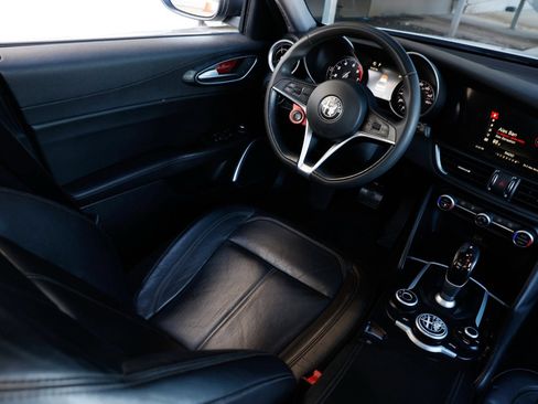 Used 2019 Alfa Romeo Giulia w/ Quick Order Package 22K Sport image 22