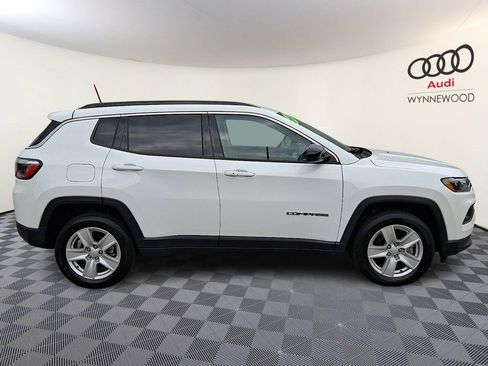 Used 2022 Jeep Compass Latitude AWD/4WD image 7