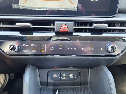 Certified 2026 Kia Sportage SX FWD image 20