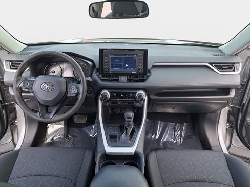 Used 2021 Toyota RAV4 XLE w/ Carpet Mat Package (TMS) AWD/4WD image 10