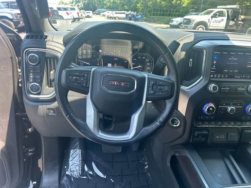 Used 2021 GMC Sierra 1500 SLT w/ SLT Premium Plus Package AWD/4WD image 16