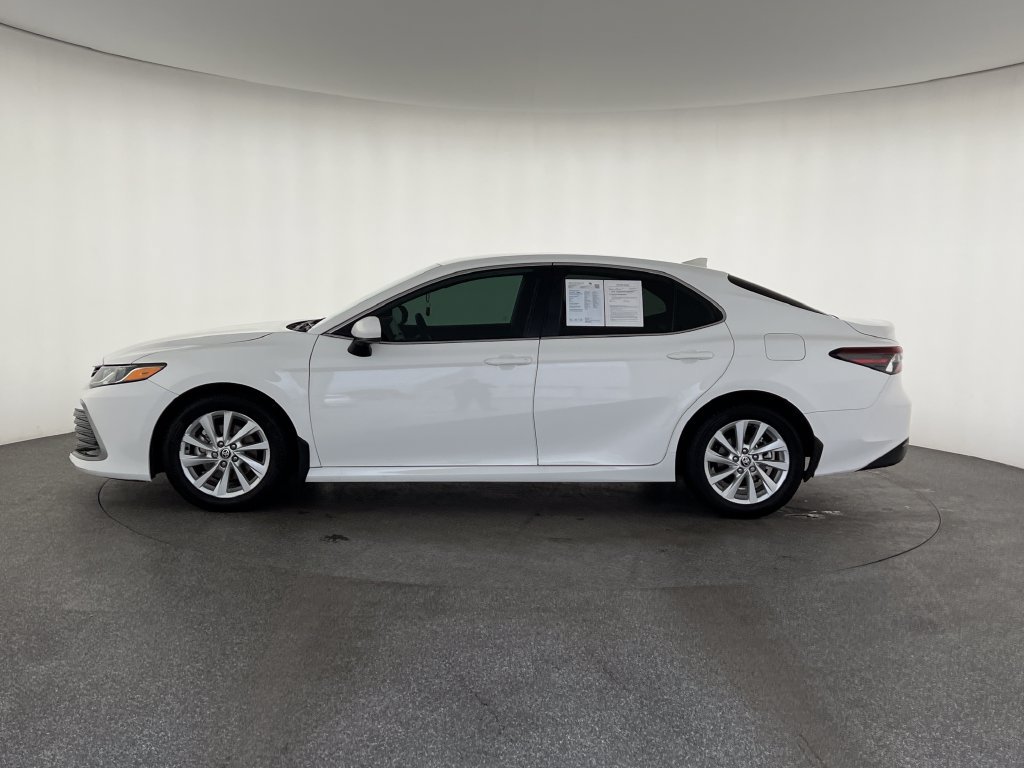 Used 2024 Toyota Camry LE AWD/4WD image 9