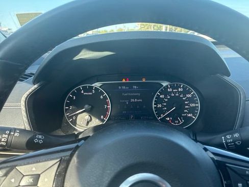 Used 2019 Nissan Altima 2.5 SV FWD image 9
