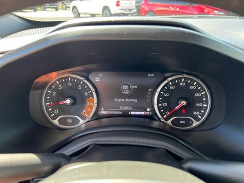 Used 2022 Jeep Renegade Latitude AWD/4WD image 14