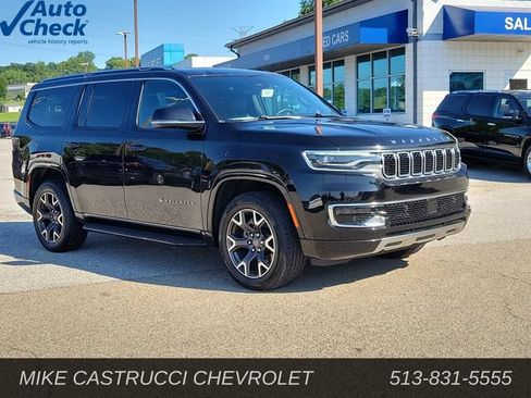 Used 2024 Jeep Wagoneer Series III AWD/4WD image 7