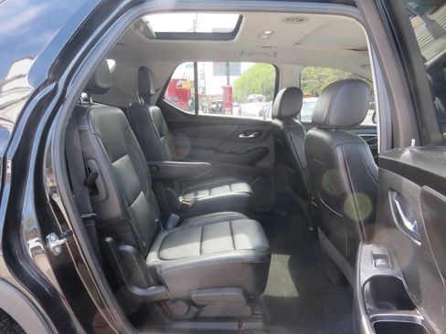 Used 2018 Chevrolet Traverse LT image 22