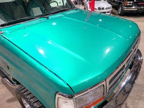 Used 1995 Ford Bronco XLT AWD/4WD image 18