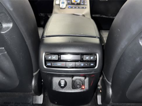 Used 2020 Hyundai Palisade Limited AWD/4WD image 25