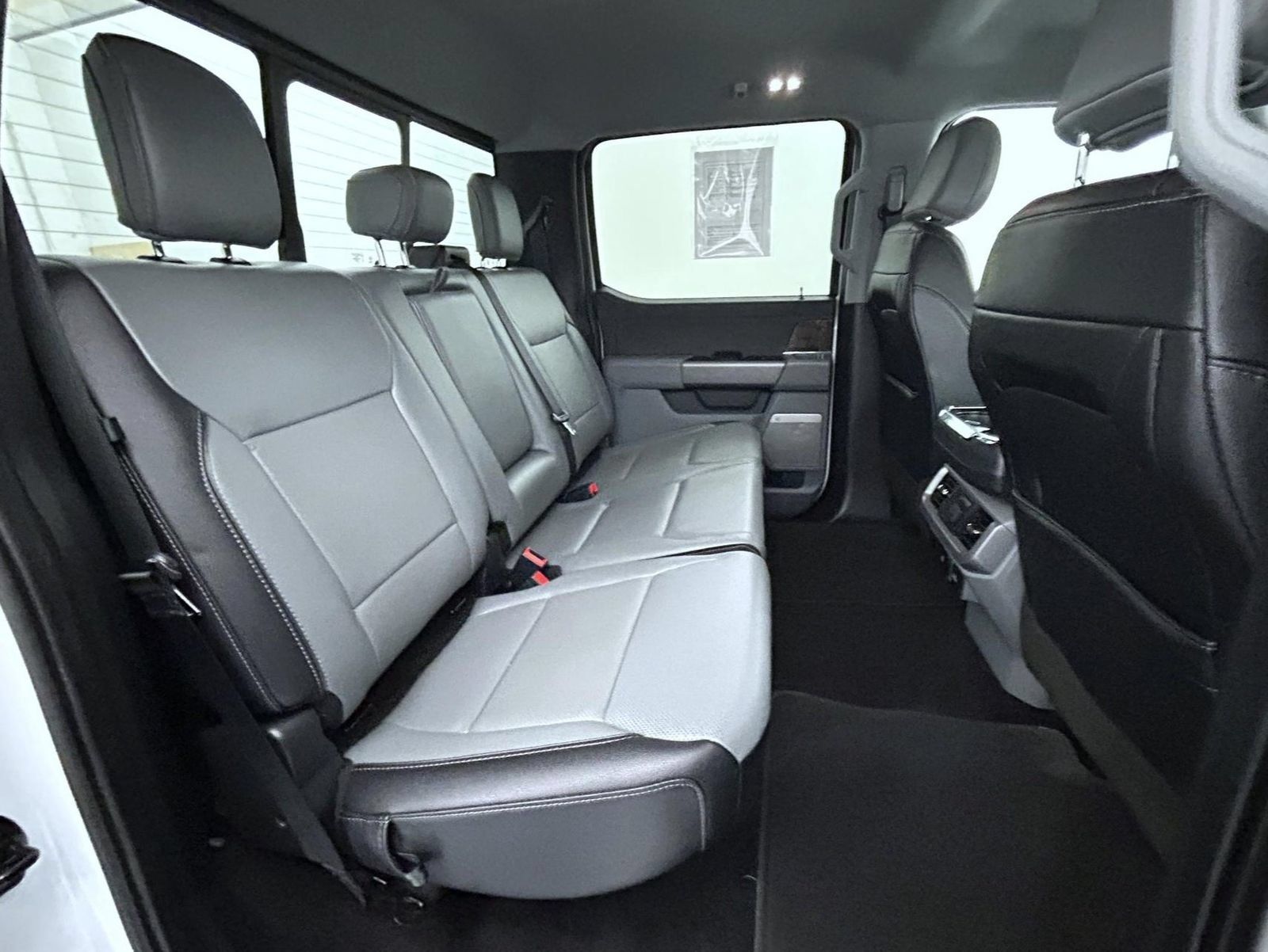 Used 2022 Ford F150 Lariat w/ Equipment Group 502A High AWD/4WD image 18
