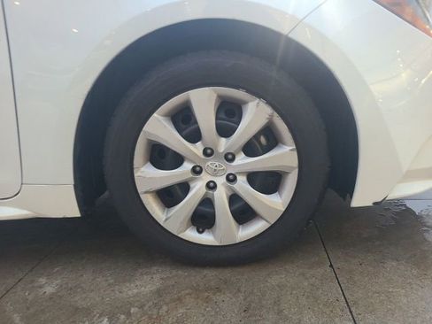 Used 2024 Toyota Corolla LE image 9