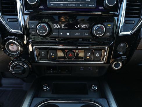 Used 2024 Nissan Titan Platinum Reserve w/ Moonroof Package AWD/4WD image 22