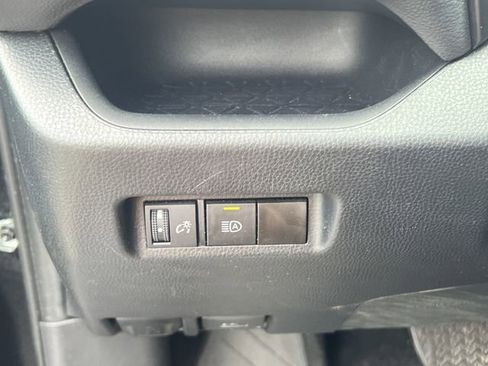Used 2024 Toyota RAV4 XLE FWD image 28