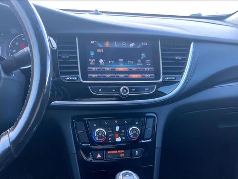 Used 2019 Buick Encore Essence FWD image 34