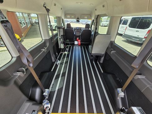 Used 2023 Ford Transit 350 XL image 25