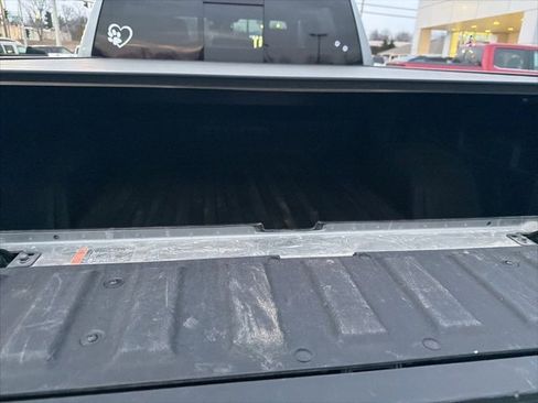 Used 2023 GMC Sierra 1500 SLT w/ SLT Premium Plus Package image 37