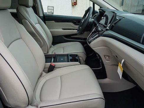 New 2026 Honda Odyssey Touring image 21