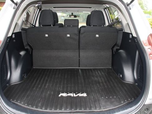 Used 2013 Toyota RAV4 XLE AWD/4WD image 17