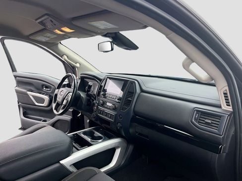 Used 2023 Nissan Titan SV w/ SV Convenience Package image 28