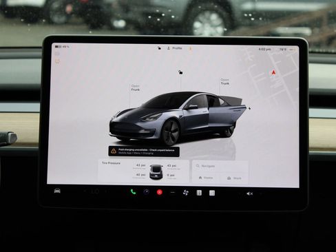 Used 2023 Tesla Model 3 Standard Range image 30