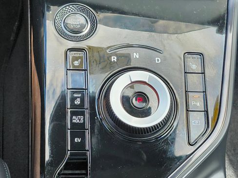 Used 2023 Kia Niro EX w/ EX Cold Weather Package FWD image 22