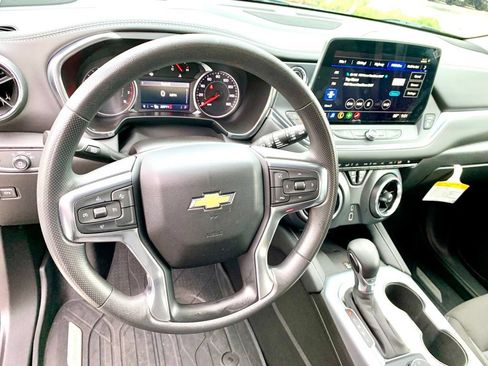 Used 2024 Chevrolet Blazer LT w/ Convenience Package FWD image 30