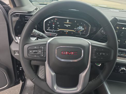 New 2025 GMC Sierra 2500 SLT w/ SLT Convenience Package image 19