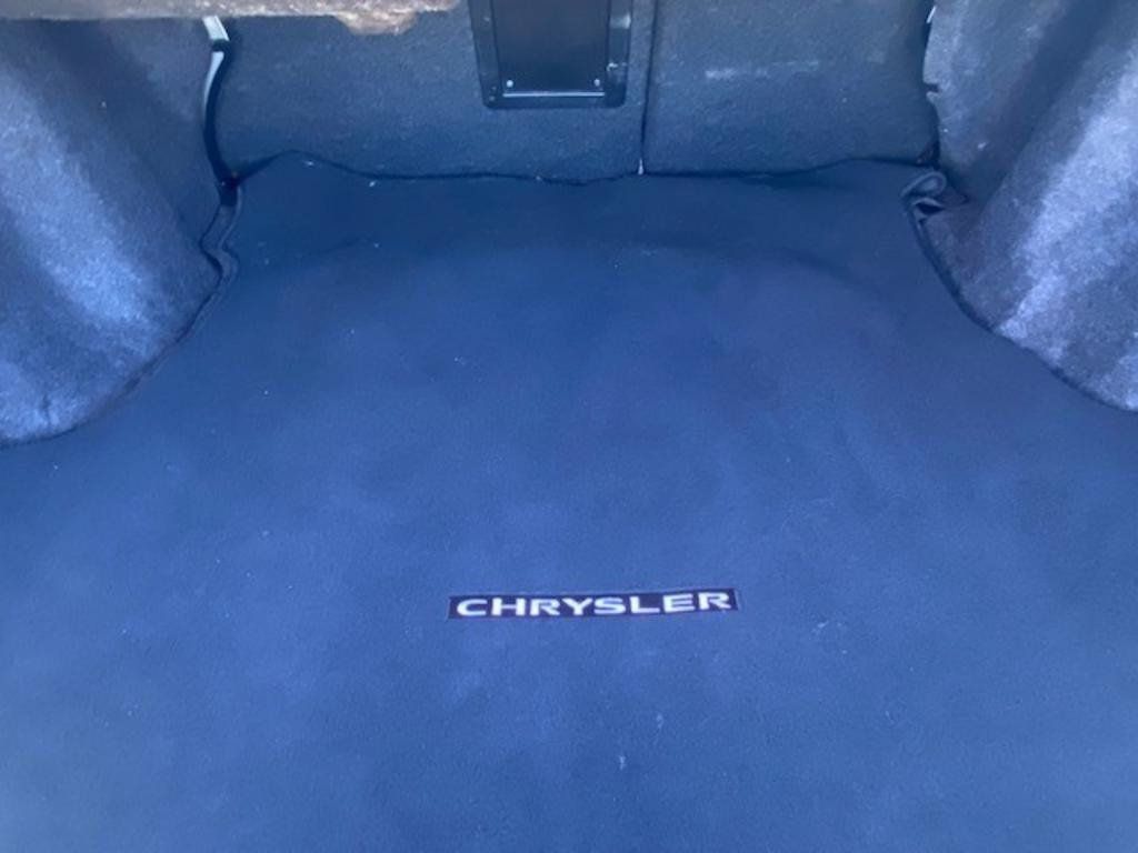 Used 2013 Chrysler 200 Touring FWD image 15