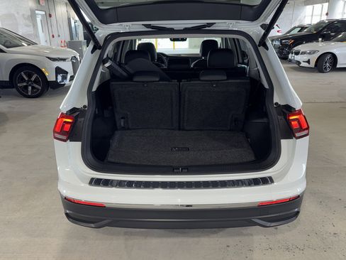 Used 2022 Volkswagen Tiguan SE image 13