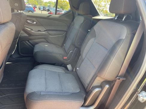 Used 2023 Chevrolet Traverse LT w/ LPO, Floor Liner Package image 10