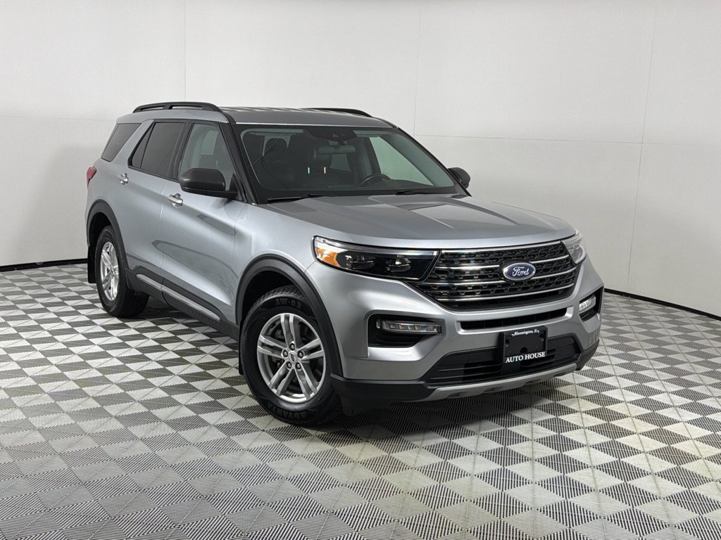 Used 2023 Ford Explorer XLT w/ Equipment Group 202A AWD/4WD image 2