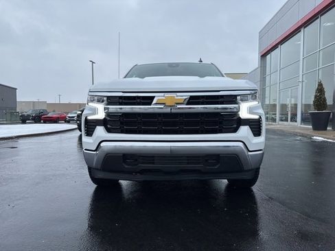 Used 2023 Chevrolet Silverado 1500 LT image 2