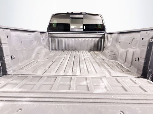 Used 2021 Nissan Titan SV w/ SV Convenience Package image 34