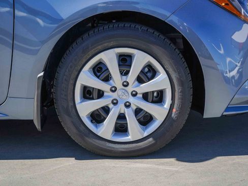 New 2026 Toyota Corolla LE FWD image 5