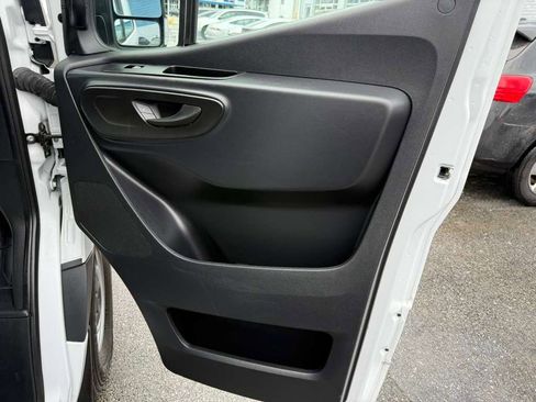 Used 2025 Mercedes-Benz Sprinter 2500 image 35