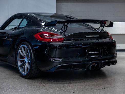 Certified 2016 Porsche Cayman GT4 RWD image 24