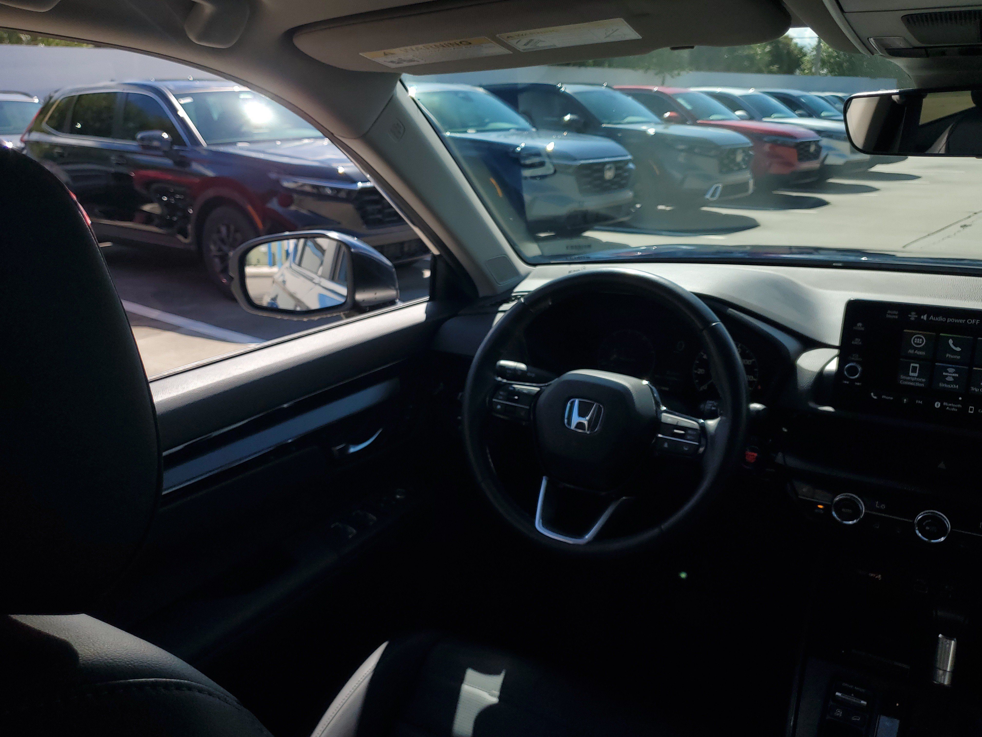 Used 2025 Honda CR-V EX-L image 16