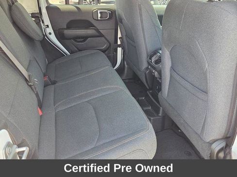 Used 2025 Jeep Wrangler Unlimited Sahara AWD/4WD image 18