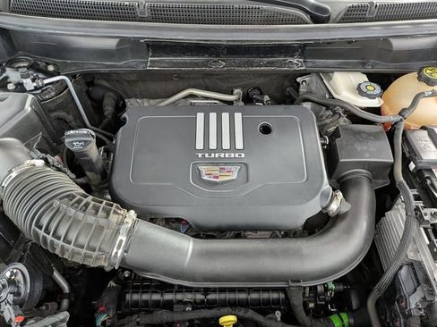 Used 2023 Cadillac XT5 Luxury w/ LPO, Floor Liner Package AWD/4WD image 28