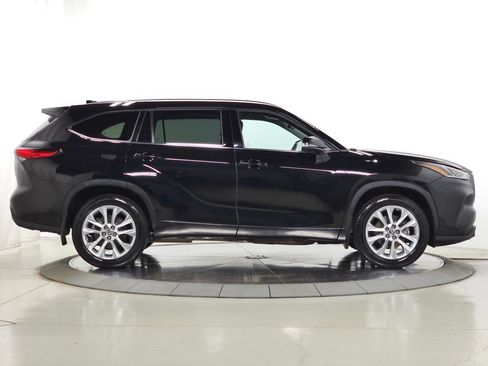 Used 2023 Toyota Highlander Limited AWD/4WD image 11