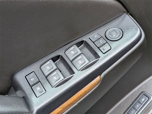 Used 2020 GMC Yukon XL Denali image 13