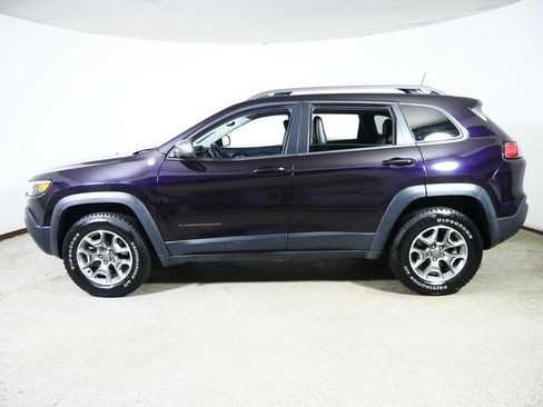 Used 2021 Jeep Cherokee Trailhawk w/ Technology Group AWD/4WD image 4