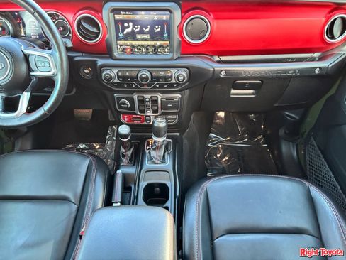 Used 2021 Jeep Wrangler Unlimited Rubicon AWD/4WD image 17